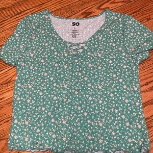 So floral top size large